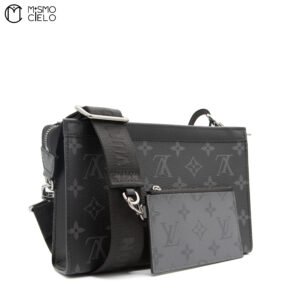 LOUIS VUITTON Gaston Wearable Wallet *