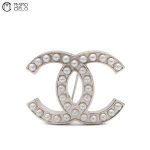 CHANEL Coco Silver Plated Brooch with Pearls